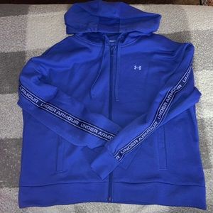 Woman’s XL under armor zipper down hoodie. With side pockets. Never worn.